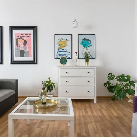 Discover Krakow Apartments - 3 Rakowicka St - Classic Apartments Near Main Station - Netflix Bagian luar foto