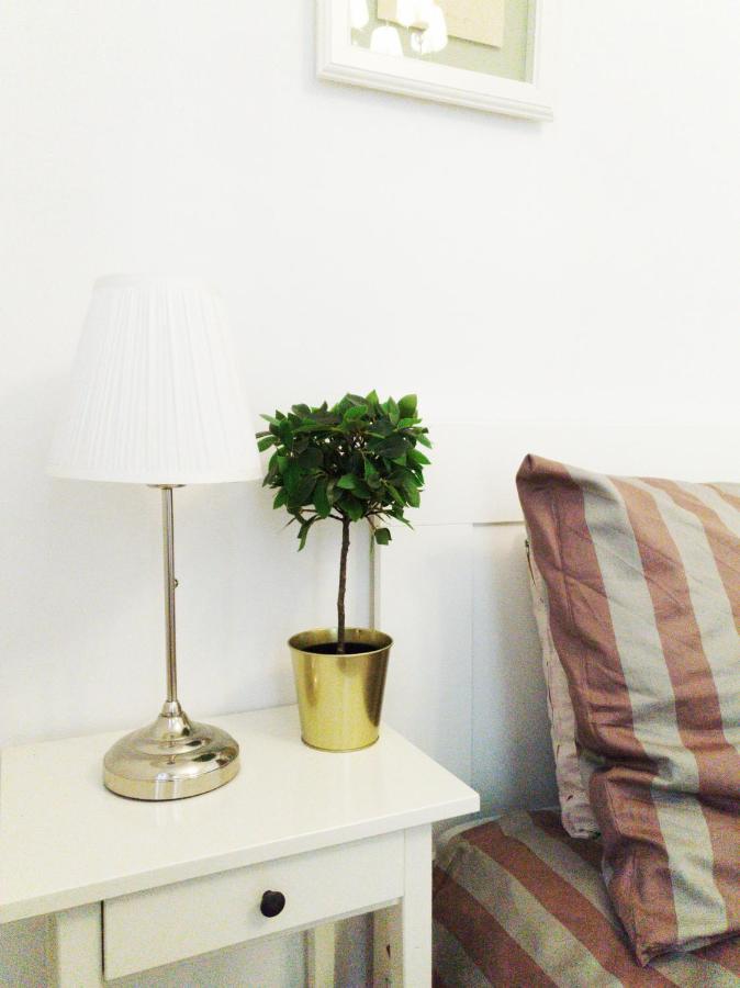 Discover Krakow Apartments - 3 Rakowicka St - Classic Apartments Near Main Station - Netflix Bagian luar foto