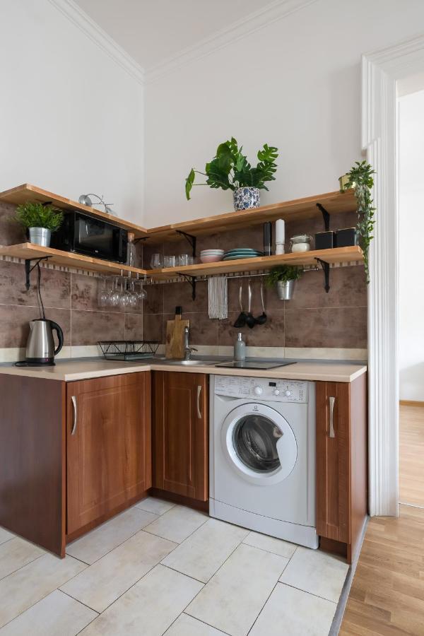 Discover Krakow Apartments - 3 Rakowicka St - Classic Apartments Near Main Station - Netflix Bagian luar foto