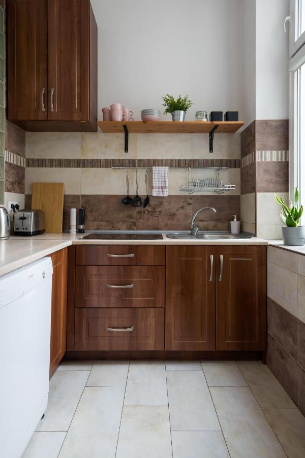 Discover Krakow Apartments - 3 Rakowicka St - Classic Apartments Near Main Station - Netflix Bagian luar foto
