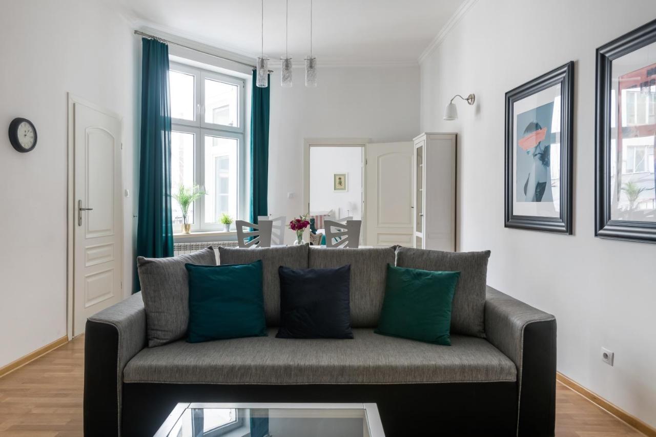 Discover Krakow Apartments - 3 Rakowicka St - Classic Apartments Near Main Station - Netflix Bagian luar foto