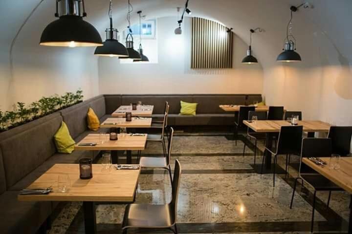 Discover Krakow Apartments - 3 Rakowicka St - Classic Apartments Near Main Station - Netflix Bagian luar foto